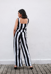 Noir et Blanc - Black and White Stripes Crop Top