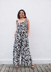 Monochrome Muse Set - Black and White Crop Top
