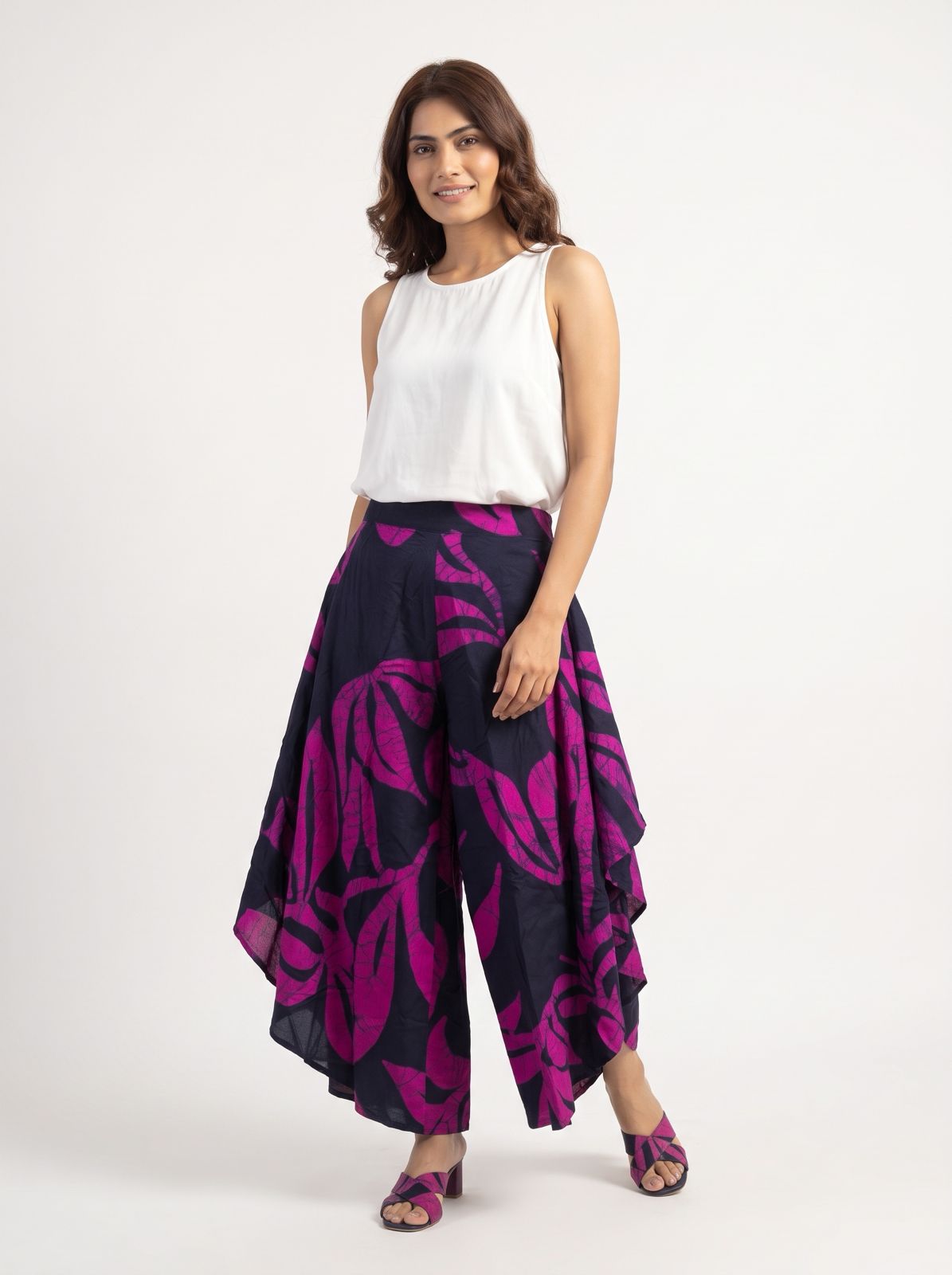Noir Blossom Flared Pant